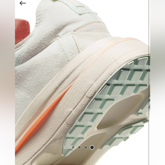 Nike Air Zoom-Type sneakers in pale ivory (barely worn) - Picture 4 of 13